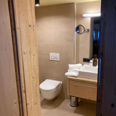 Apartment Berghaus Wiesegg - Uriges Tiroler *