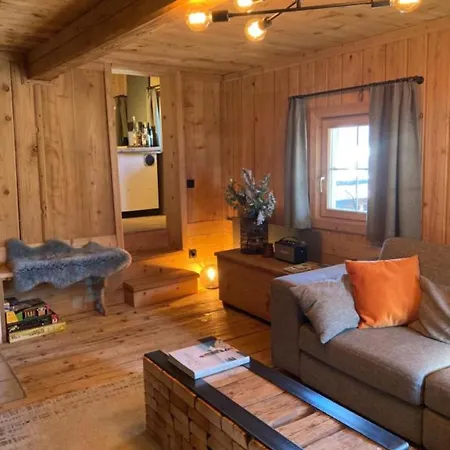 Berghaus Wiesegg - Uriges Tiroler Fuegenberg