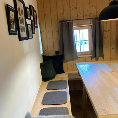 Berghaus Wiesegg - Uriges Tiroler Fuegenberg