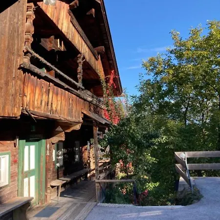 Berghaus Wiesegg - Uriges Tiroler Fuegenberg