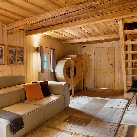 Apartment Berghaus Wiesegg - Uriges Tiroler Fuegenberg