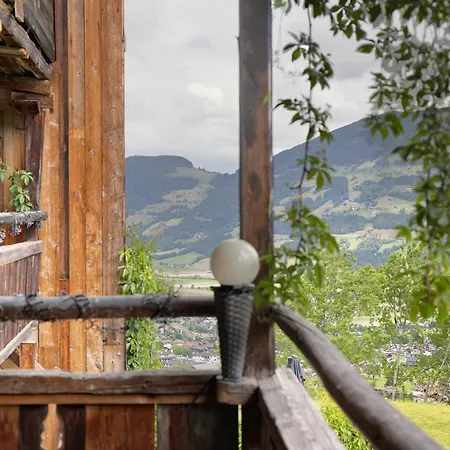 Apartment Berghaus Wiesegg - Uriges Tiroler Fuegenberg