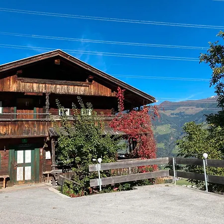 Berghaus Wiesegg - Uriges Tiroler Lägenhet *