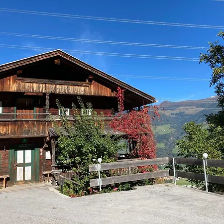 Berghaus Wiesegg - Uriges Tiroler Apartamento *