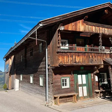 Berghaus Wiesegg - Uriges Tiroler Lägenhet *