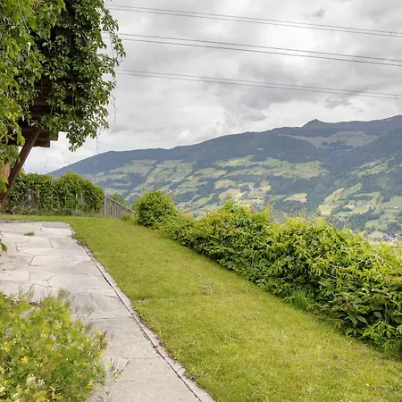 Berghaus Wiesegg - Uriges Tiroler Apartmán Fuegenberg