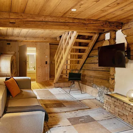 Appartamento Berghaus Wiesegg - Uriges Tiroler