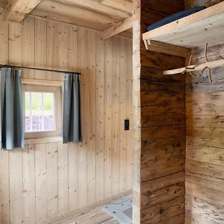 Appartamento Berghaus Wiesegg - Uriges Tiroler Fuegenberg